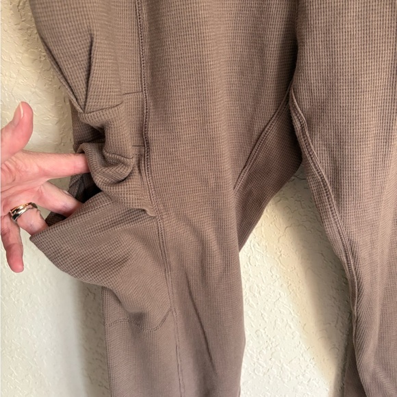 NWT HALARA Brown High-Rise Cargo Jogger Pants - Picture 8 of 14